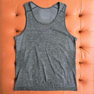 EUC lululemon metal vent tank - grey